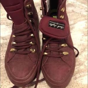 COPY - Converse Winter Boots size 8